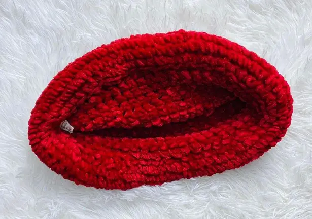 Vintage Y2K Red Fuzzy Soft Crochet Bohemian Winter Hat