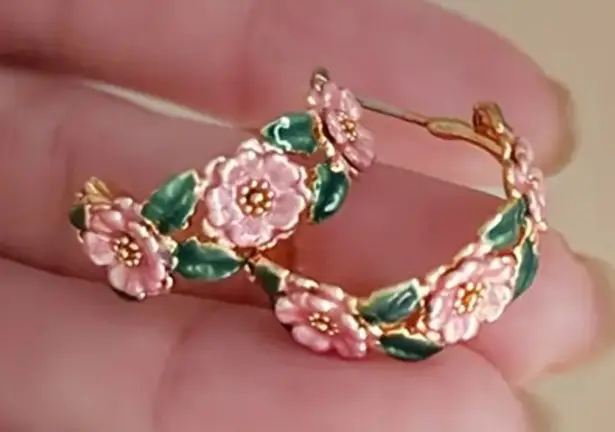 Pink Floral Enamel Gold Mini Hoop Earrings Vintage Style Feminine Jewelry NWT