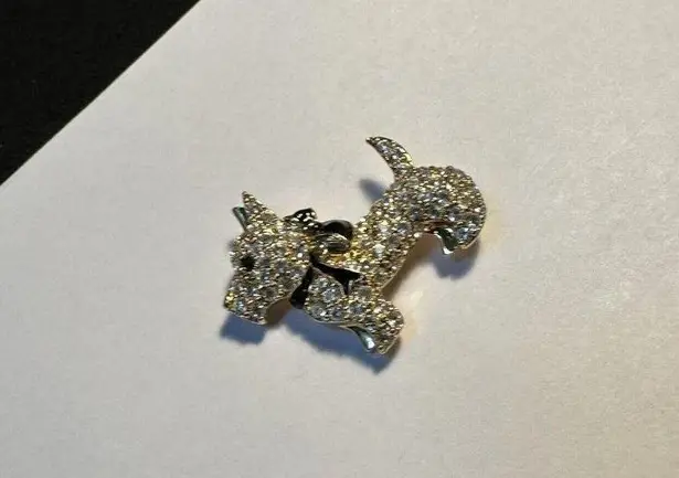 Monet Scottie Terrier Dog Signed  Brooch Pin Gold Tone & Rhinestone