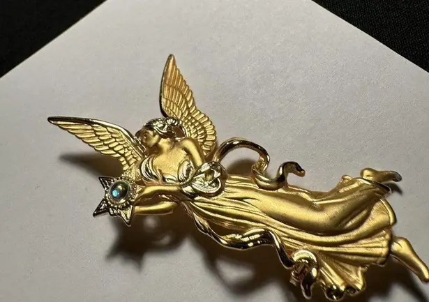 Signed JJ Angel Pin Brooch Brushed Gold Tone Aurora Borealis Rhinestone Star