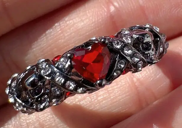 Halloween red diamond heart crystal paved skeleton black tone ring NIB Sz 11