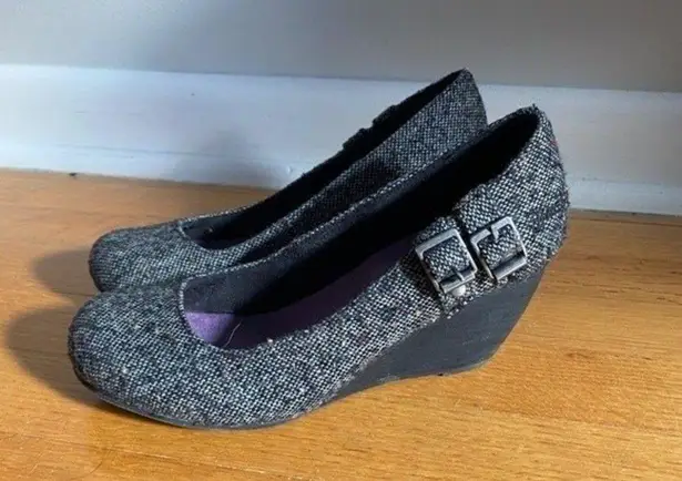 blowfish  Grey Black Tweed Wedges with Buckles