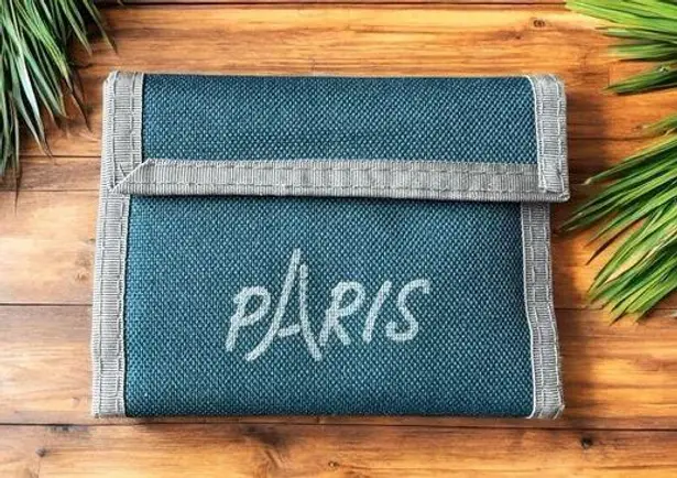 None VINTAGE Paris Souvenir Wallet - 1990s