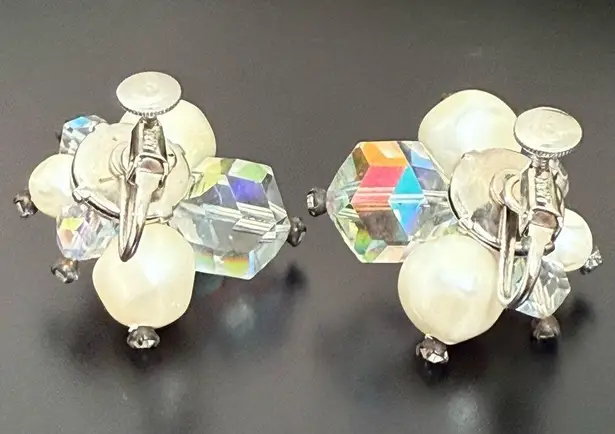 Vintage LAGUNA AB Crystals Aurora Borealis Faux Pearl Cluster Beads Earrings 14g White