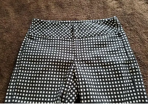 Elle  Mid Rise Black & White Check Straight Leg Cropped Pants Women's Size 2