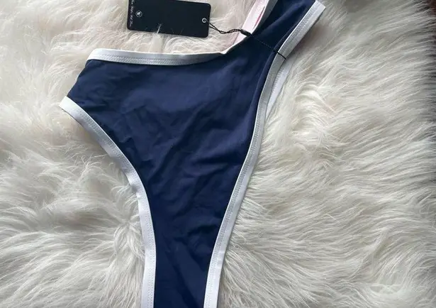 Wildfox  Bikini Bottoms NWT Cocktail Connoisseur Size medium