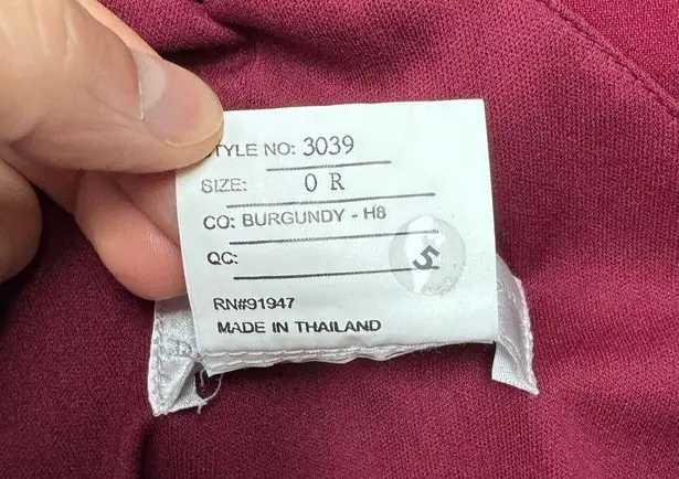 DESSY COLLECTION Cutaway Shoulder Crepe Column Gown Halter Criss Cross Back Sz 0 Red