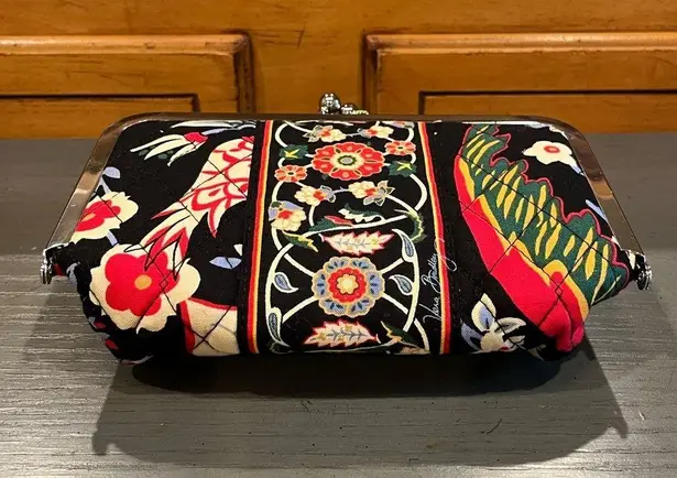 Vera Bradley NWT  Kiss & Make Up Versailles Cosmetic Bag - Retired