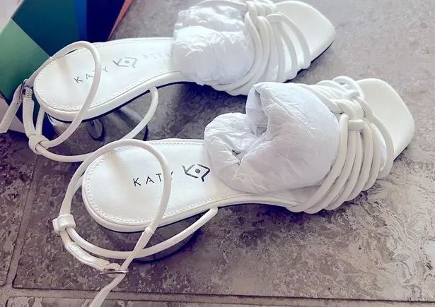 Katy Perry The Timmer Knotted Sandals, Optic White Size 7.5 M / 37.5 New in Box