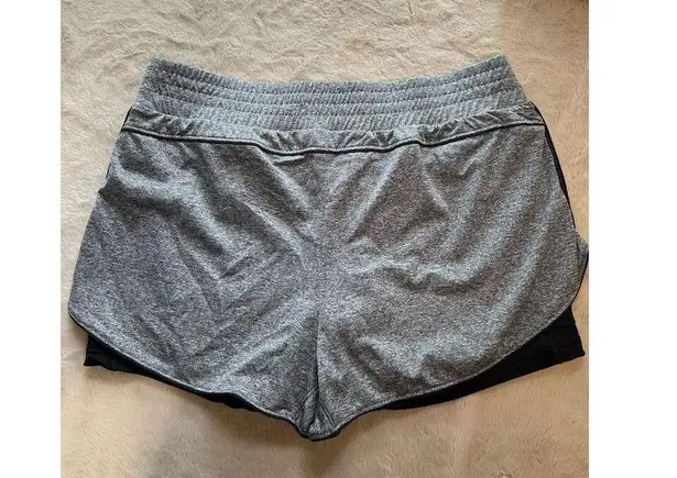 Brooks  Women's Gray Running Shorts Size M 2-in-1 Activewear Gym