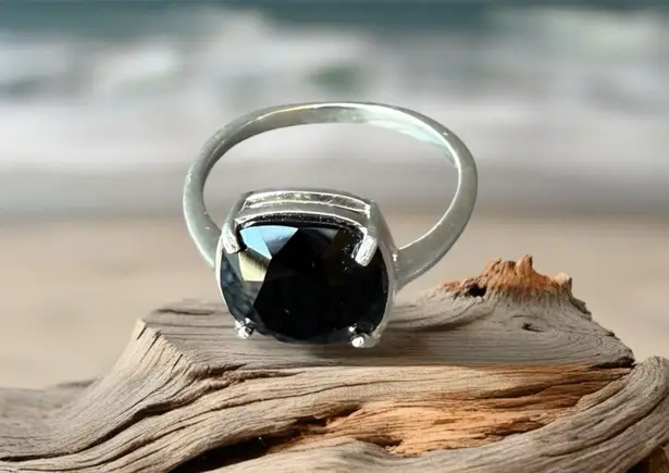 Handcrafted sparkly ring made with Swarovski crystal size 7 Black