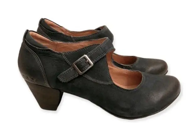 NEW Taos Oiled Leather Mary Jane Shoes in Navy, Size US 9.5M, EU 40 New w/o Box