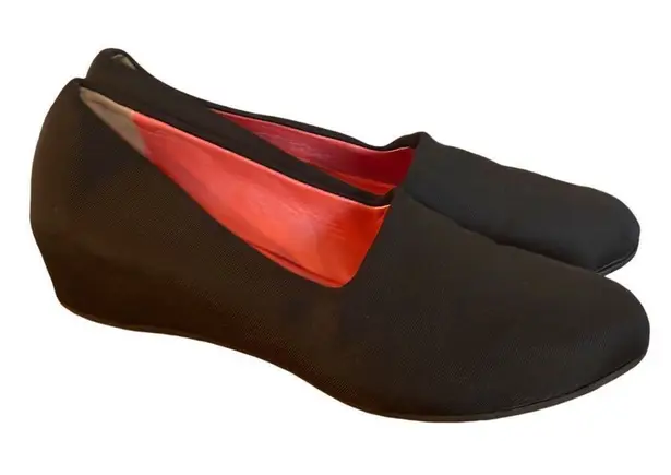 Aquatalia black wedge stretch loafer flats size 7.5