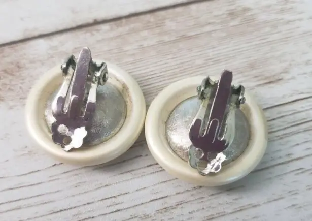 Vintage Clip On Earrings