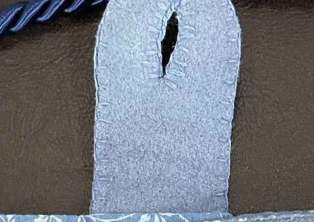 Cute handmade purse with appliqué floral with lining and pocket inside