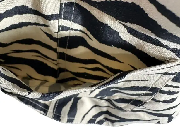 Anne Carson Women's | | Beige Zebra Print Blazer - Large