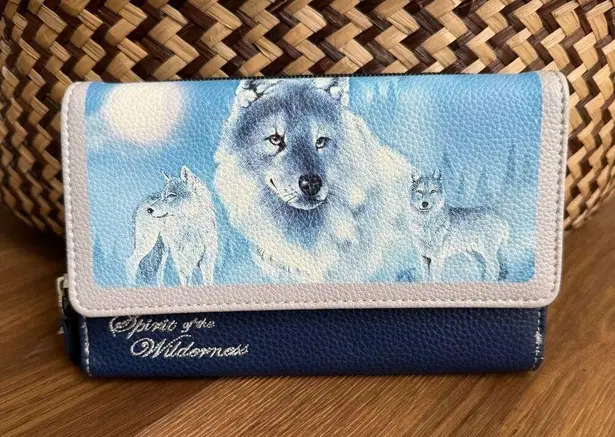 NWOT Bradford Exchange Eddie LePage Spirit Of The Wilderness Trifold Wallet Wolf Blue