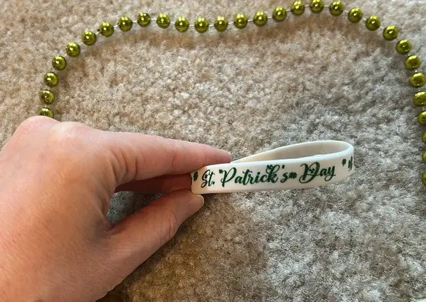 NWOT Bud Light Lime Green Beaded Necklace