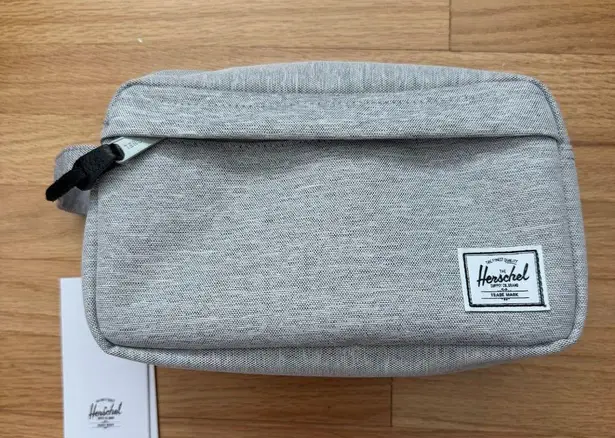 Herschel Supply Company NEW Herschel Supply Co Chapter Travel Bag 5L in Light Gray Crosshatch