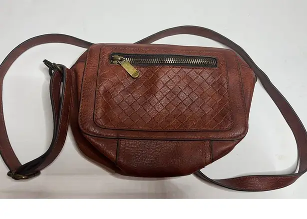Vintage Brown Leather Crossbody Bag with Quilted Pattern and Brass Hardware