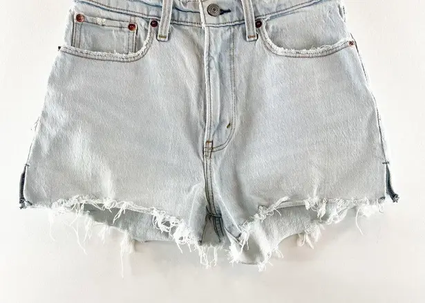 Abercrombie & Fitch  High Rise Curve Love Mom Shorts Light Wash Blue 2 / 26