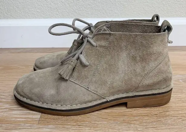 Hush Puppies Genuine Leather Women’s Size 7.5 Gray Moyen Booties