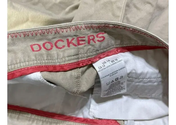Dockers Women's Chino Shorts Light Khaki Tan Flat Front Size 14