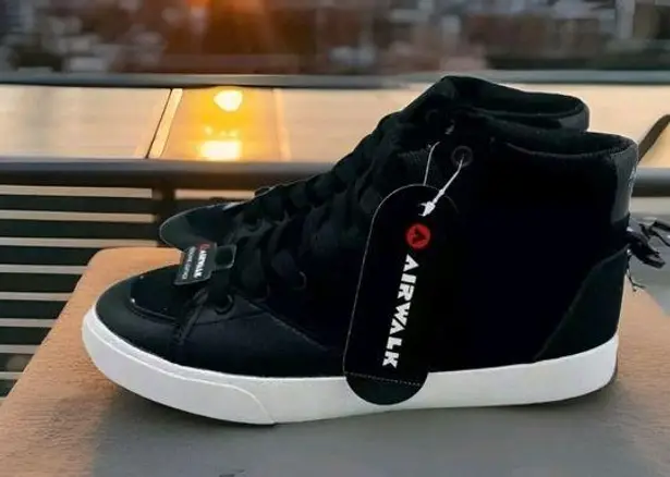 Women's Air Walk-Axle Mid Casual Sneaker - Black - Size 8- New