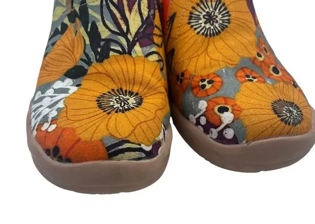 Unitravel Toledo Slip On Canvas Shoes Ladies Size 6.5 US / 37 EU Marigold Print Orange