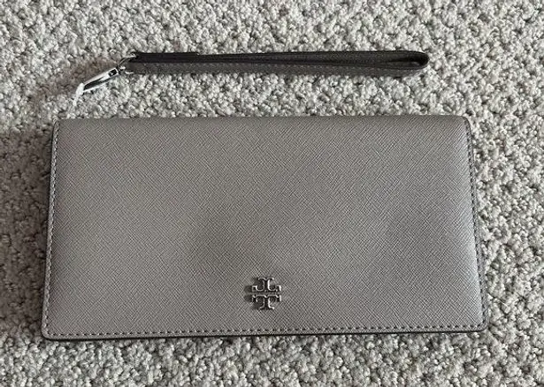 Tory Burch  78609 Emerson Slim Wristlet Envelope Wallet gray - Image 1