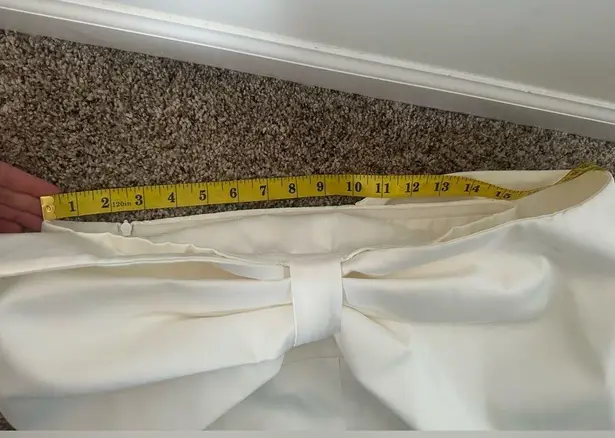 Saturday. Queen BOW OFF