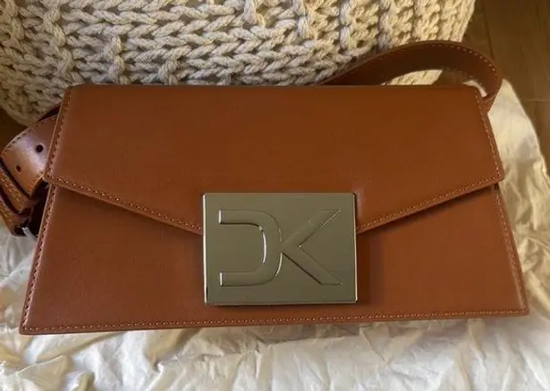DK CITY BAG IN COGNAC Brown