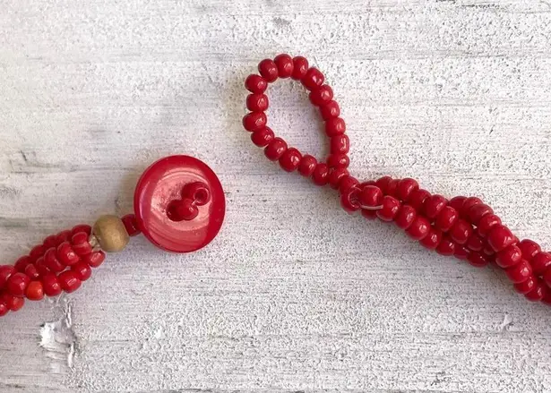 Twisted Red seed beaded  necklace