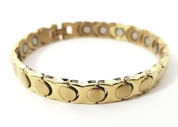 New Stainless steel gold magnetic bracelet 7.5"