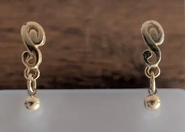 Vintage Stud Earrings Stylish & Elegant Gold Tone Dangle