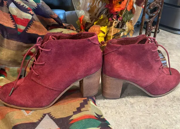 Toms Women's Burgundy Suede Lace Up Wedge Boots #300716 Size 10W