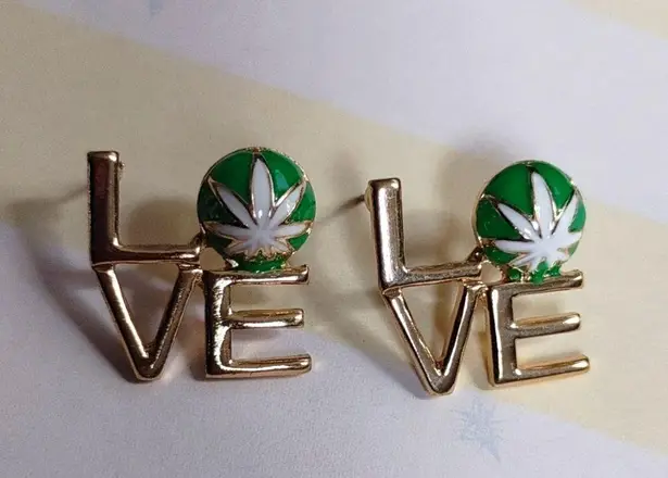 Love Mary Jane Pot Leaf Necklace Set 420 Green