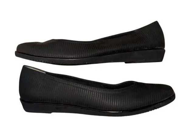 Salvatore Ferragamo Women's Black Textured Flats Size 8 Narrow Casual