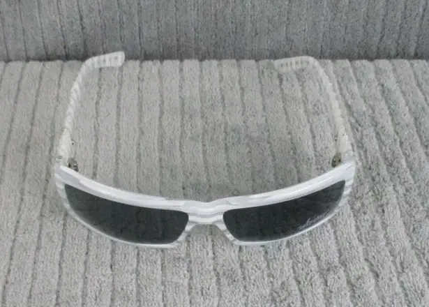 New Divine Eyewear Crush White Horn/Polarized Smoke Sunglasses NWT Women's