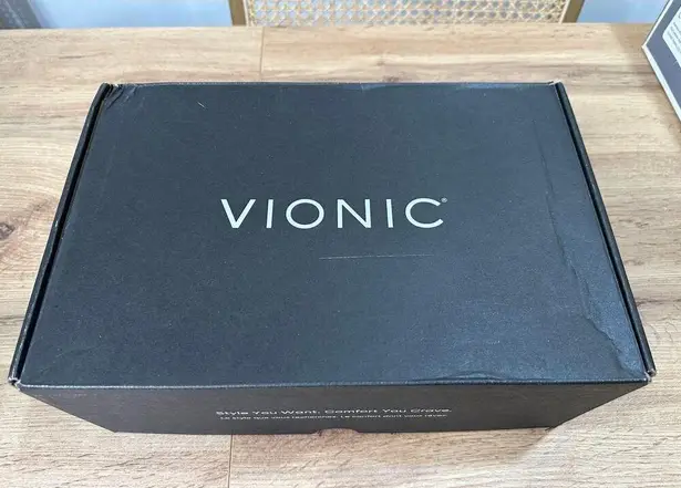 Vionic Arrival Sneakers Mist Knit Mesh Size 6.5 NIB Supportive Comfy for Travel