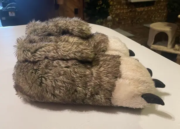 Lazy One Grizzly Bear Paws House Shoes Gray Size 6.5