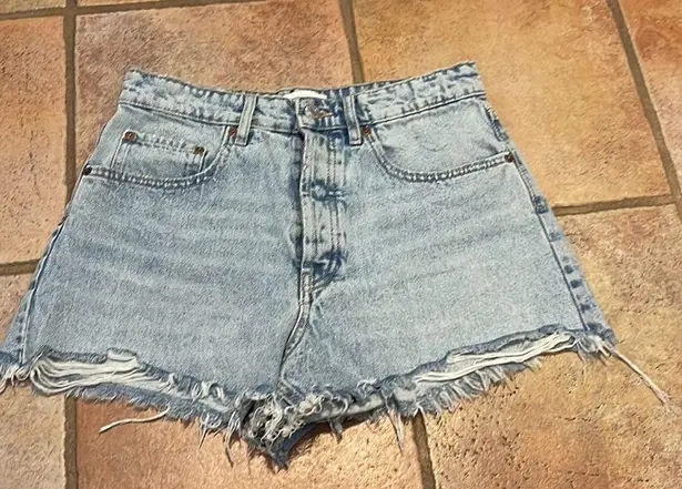 ZARA  high rise distressed denim shorts