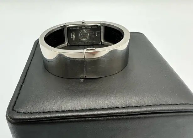 Fendi  3250l Ladies Bangle Watch