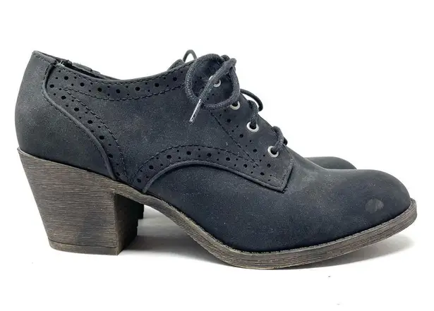 Rocket Dog faux nubuck lace tie shoes, size 8.5