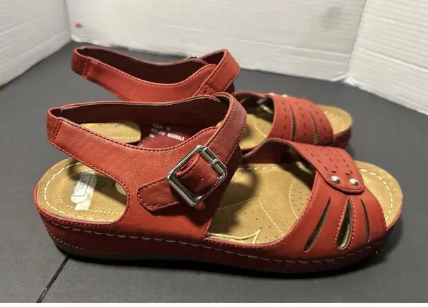 Easy Street Women's Jupiter Wedge Sandals Red Size 9W