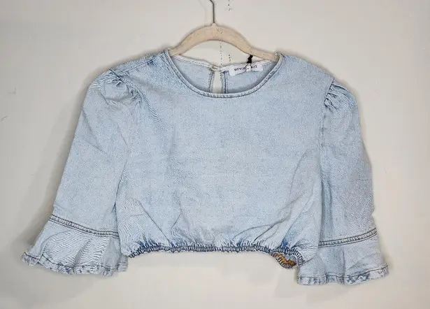 We Wore What NEW Cropped Light Wash Denim Women Medium 1/2 Sleeve Revolve Top