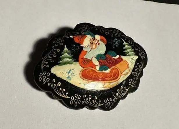Vintage Hand Painted Wood Santa Sledding In Sled Christmas Holiday Brooch Pin Black