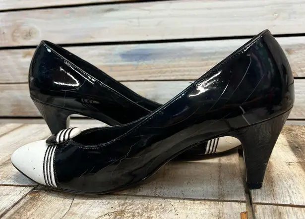 Vintage 80s 90s Black White Patent Two Tone Button Pointed Toe Retro Heels 8M Size 8