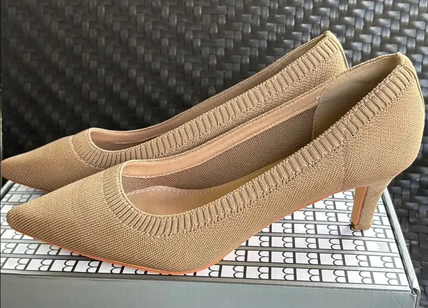 NewBella Women’s Pointed Toe Knit Heels Size 9 Beige Tan Low Kitten Heel - Image 1