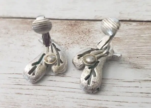 Vintage Clip On Earrings